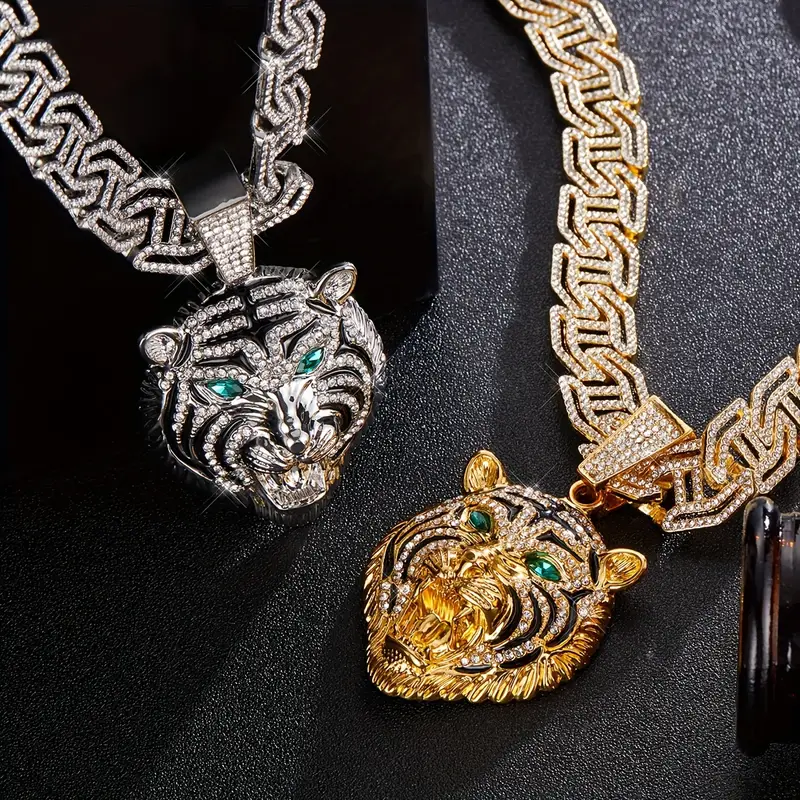 Full of diamond tiger pendants niche Cuban necklace for men.